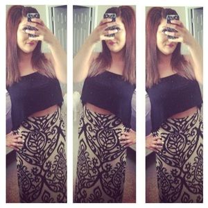 Crop-Top-Tank w/ Maxi Skirt